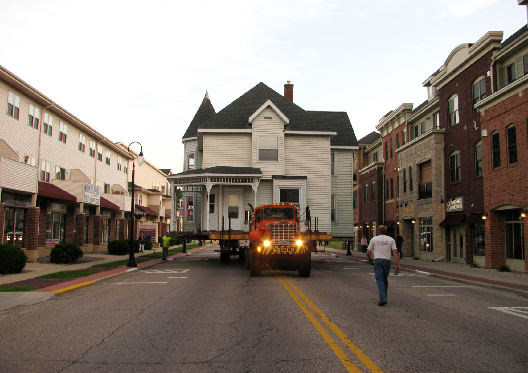Prairie du Sac home moves again